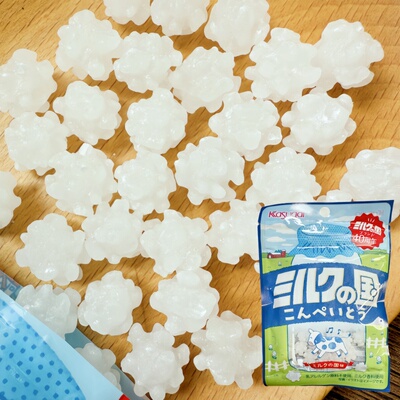 日式汽水糖是传统糖果牛奶风味