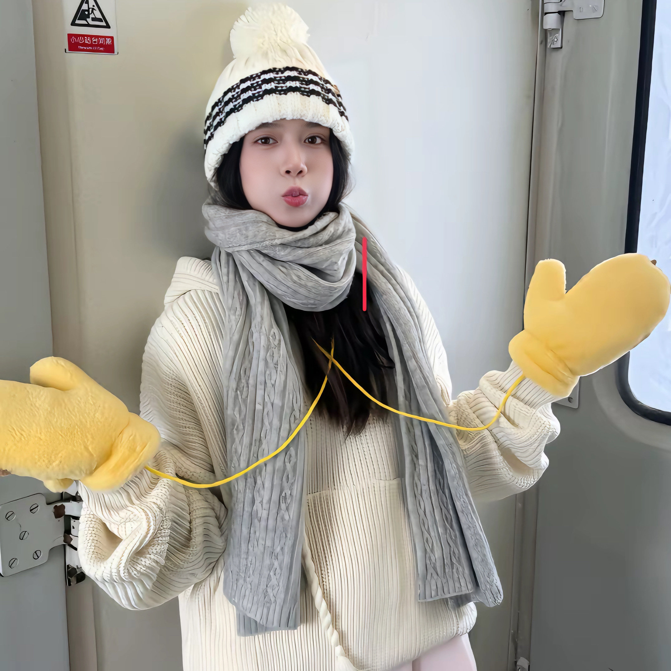 网红菱格韩版灰色针织麻花软糯围巾女秋冬季新款保暖加厚百搭围脖,服饰配件/皮带/帽子/围巾,围巾/丝巾/披肩,淘宝优惠券,粉丝福利购,淘宝优惠卷