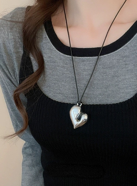partyme手工不规则爱心项链女高级感黑绳挂脖吊坠毛衣链设计