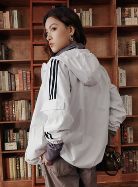 Adidas阿迪达斯三叶草外套男女2026新款梭织运动服连帽夹克KB1942