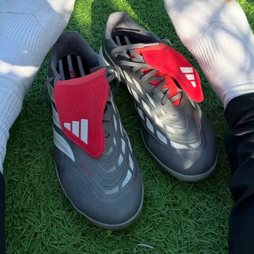 正品adidas猎鹰PREDATOR26翻舌次高端TF人造草足球鞋JR7864