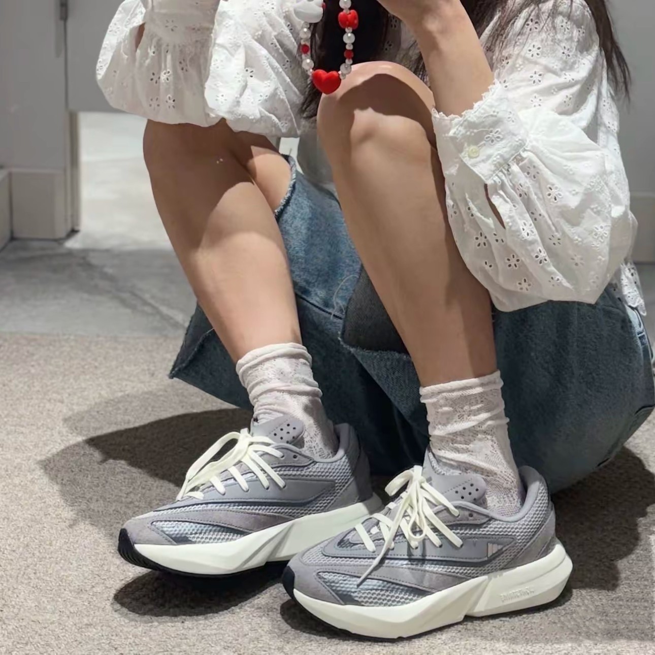 adidas阿迪达斯厚底显高休闲鞋2026夏女LIGHTBLAZE流光跑鞋IH8606