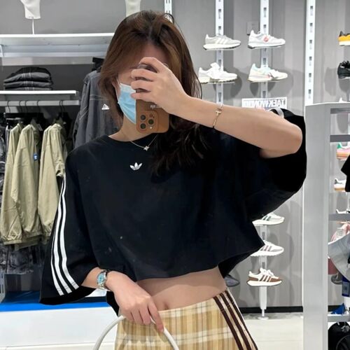 阿迪达斯三叶草女T恤假一罚十