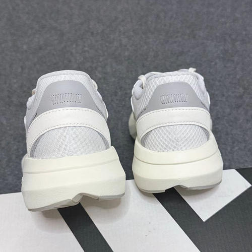 Adidas阿迪达斯LIGHTBLAZE 男轻便透气缓震回弹训练跑步鞋 JR7328