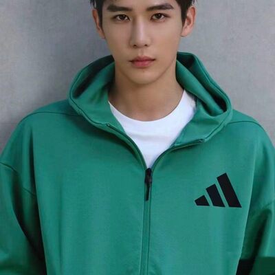 阿迪达斯男加绒保暖休闲连帽夹克