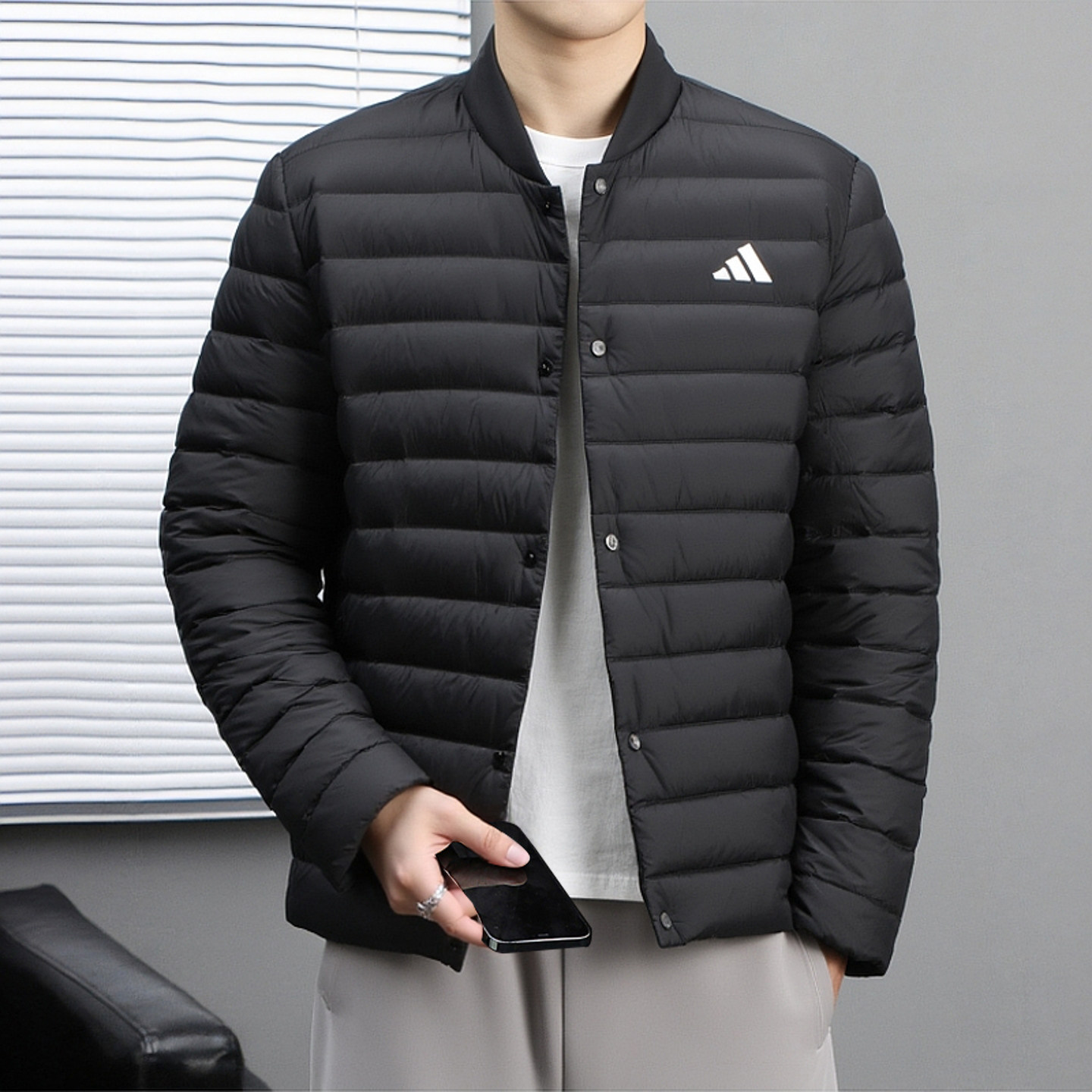 阿迪达斯男款排骨羽绒服轻便保暖