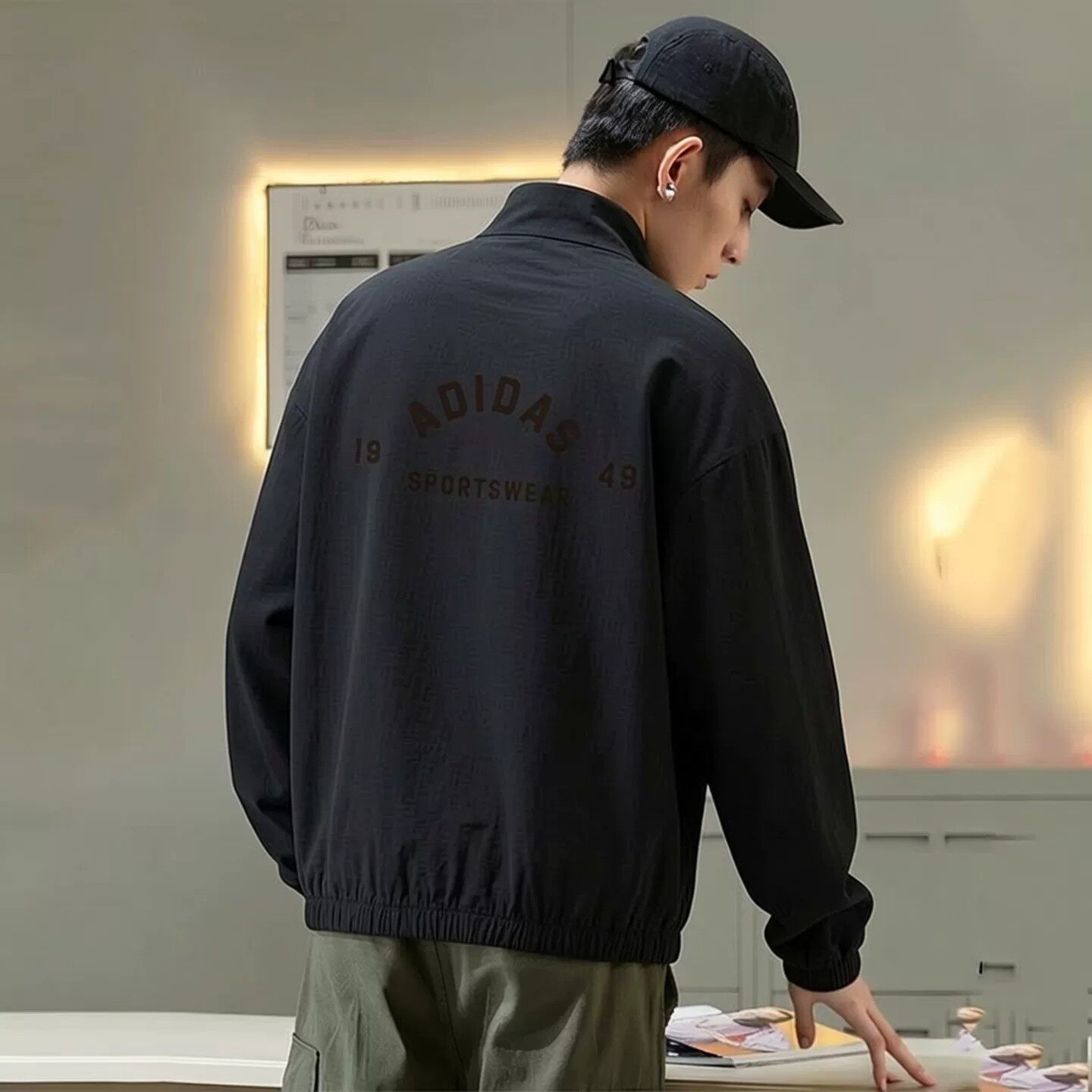 阿迪达斯男女外套Adidas夏新款运动服立领休闲梭织宽松夹克JZ8408