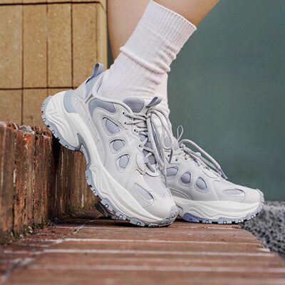 阿迪达斯女鞋复古经典运动老爹鞋