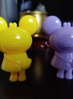 不知名潮流设计sofubi手办模型公仔摆件景品玩具两款现货