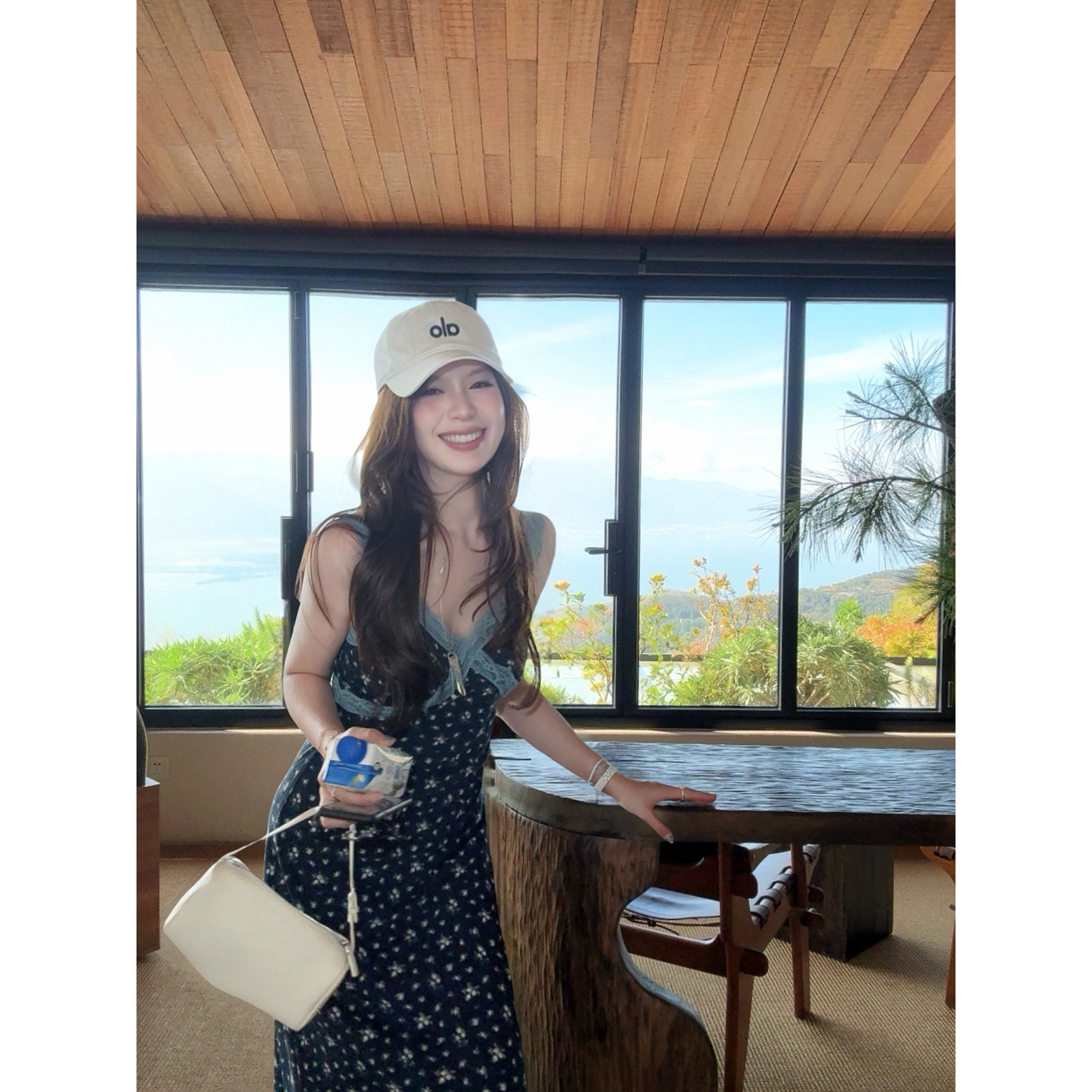 TMHSTUDIO法式假日 蕾丝花边碎花吊带连衣裙子女夏A字收腰中长裙