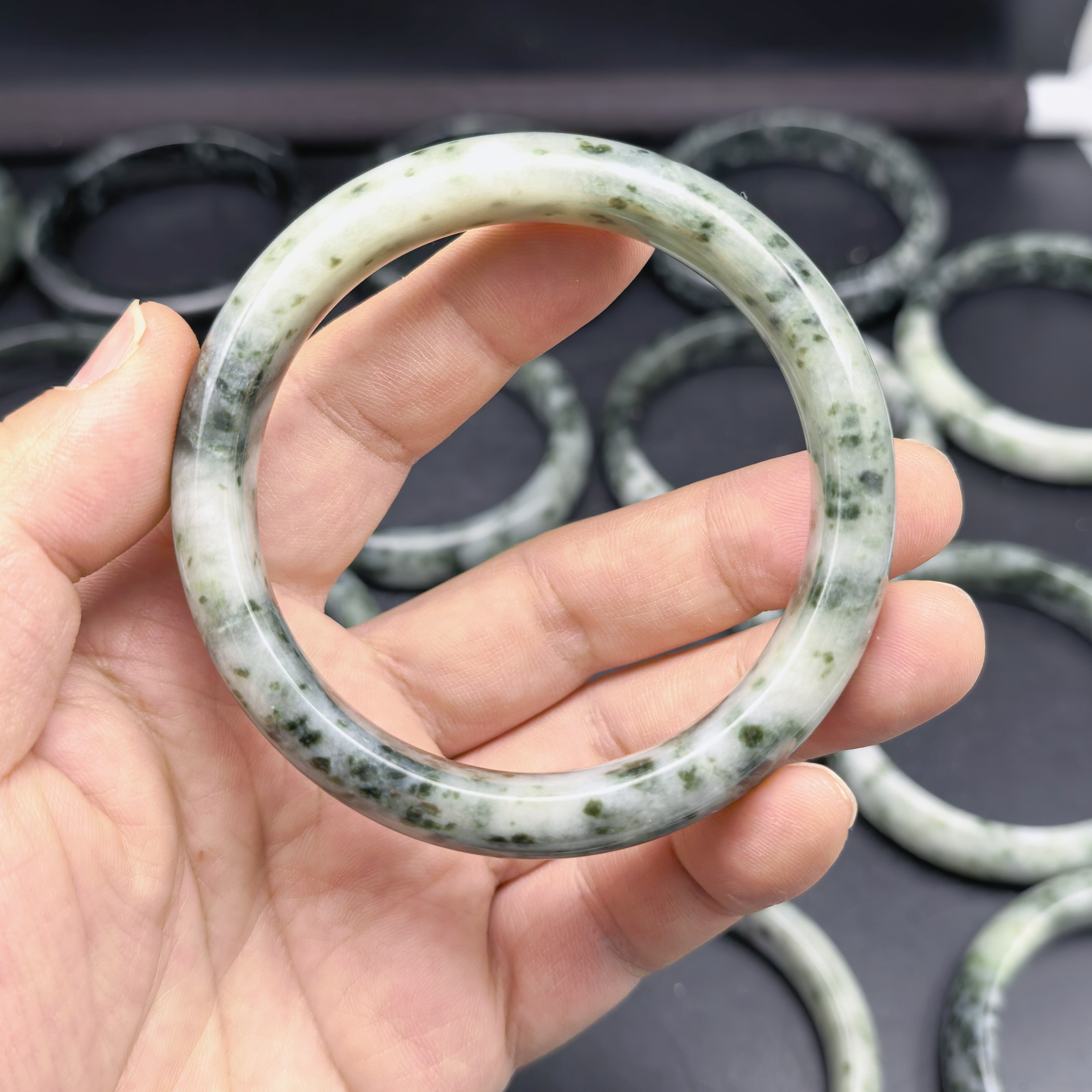 河南精品南阳天然玉石独山玉手镯独玉镯子扁条玉镯平安镯62MM