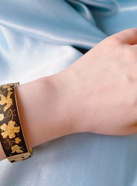 【BW中古】中古大马革西班牙产金雕手镯