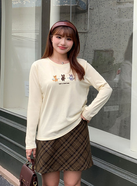 胖mm小猫刺绣长袖T恤秋冬大码女装宽松显瘦圆领打底上衣32138