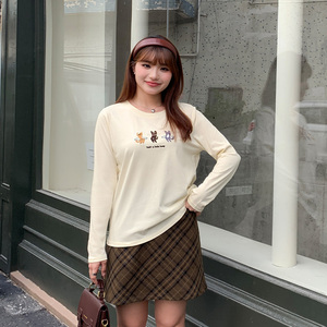 微胖mm小猫刺绣长袖T恤女秋冬新款宽松正肩圆领打底chic上衣32138