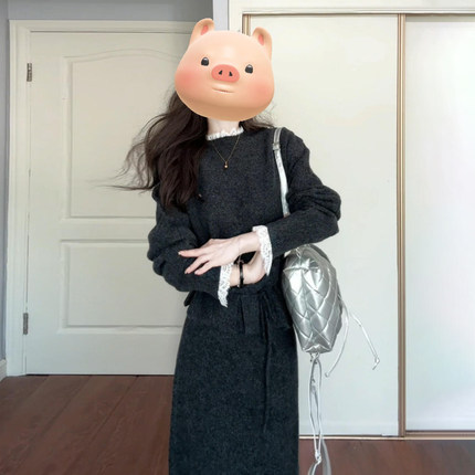 今年流行漂亮女装灰色针织连衣裙子2025新款秋冬季小个子长裙套装