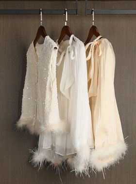 衣帽间饰品女士衬衫现代轻奢摆件