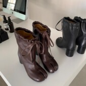 8.18日新品 真皮直筒短靴平底短筒 tabi分趾鞋 鞋 大师及踝靴2025秋季