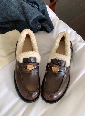 10.28日鞋大师2025冬季金币复古手工擦色乐福鞋英伦毛毛小皮鞋女
