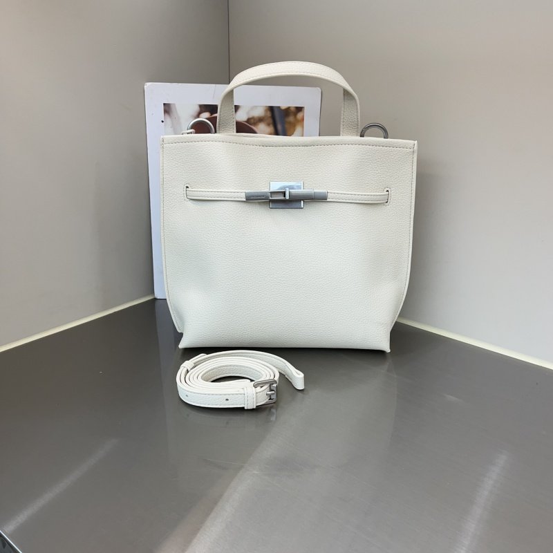 2026新款韩版荔枝纹软皮信封包休闲纯色皮带装饰手提包单肩斜跨包