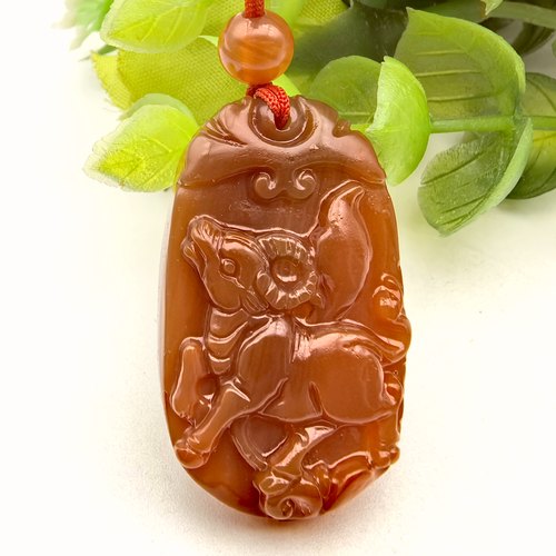 牛气冲天天然红玉髓生肖牛护身符吊坠男女挂件一物一图A45-81