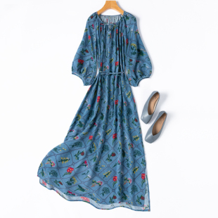 “普蓝花卉”裙长1.2米!好面料真丝圆领八分灯笼袖开叉连衣裙