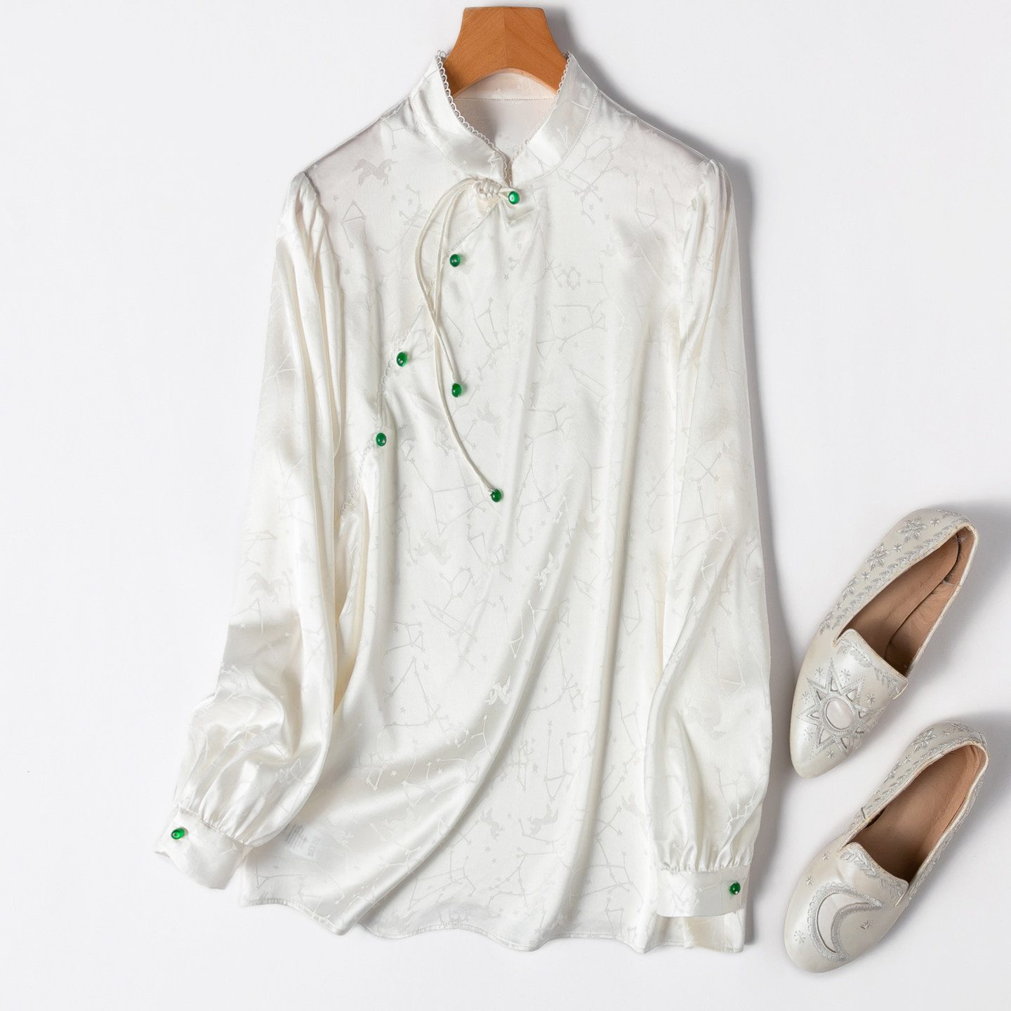 软糯真丝弹力提花缎面！白色立领长袖斜襟新中式衬衫套头星座女款