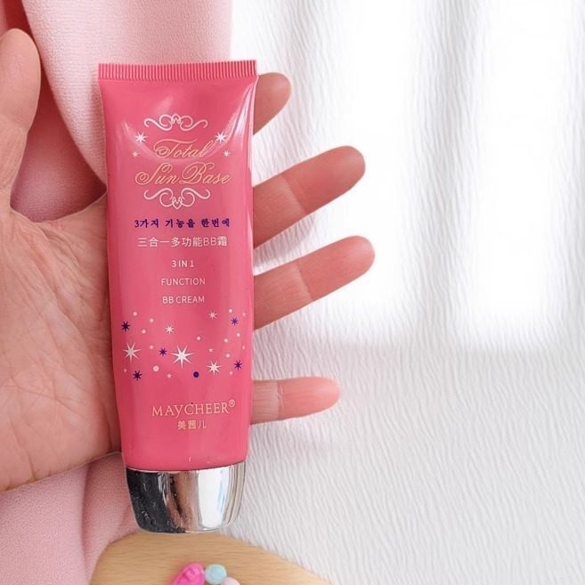 韩国三合一多功能BB霜修颜持久服贴防水不脱妆提亮肤色遮瑕粉底液
