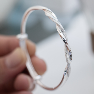 通体S999足银纯银莫比乌斯环手镯女款设计感高级轻奢小众简约韩版