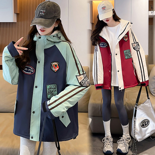 高中女生潮牌加绒加厚外套羊羔毛夹克初中学生冬季宽松连帽冲锋衣