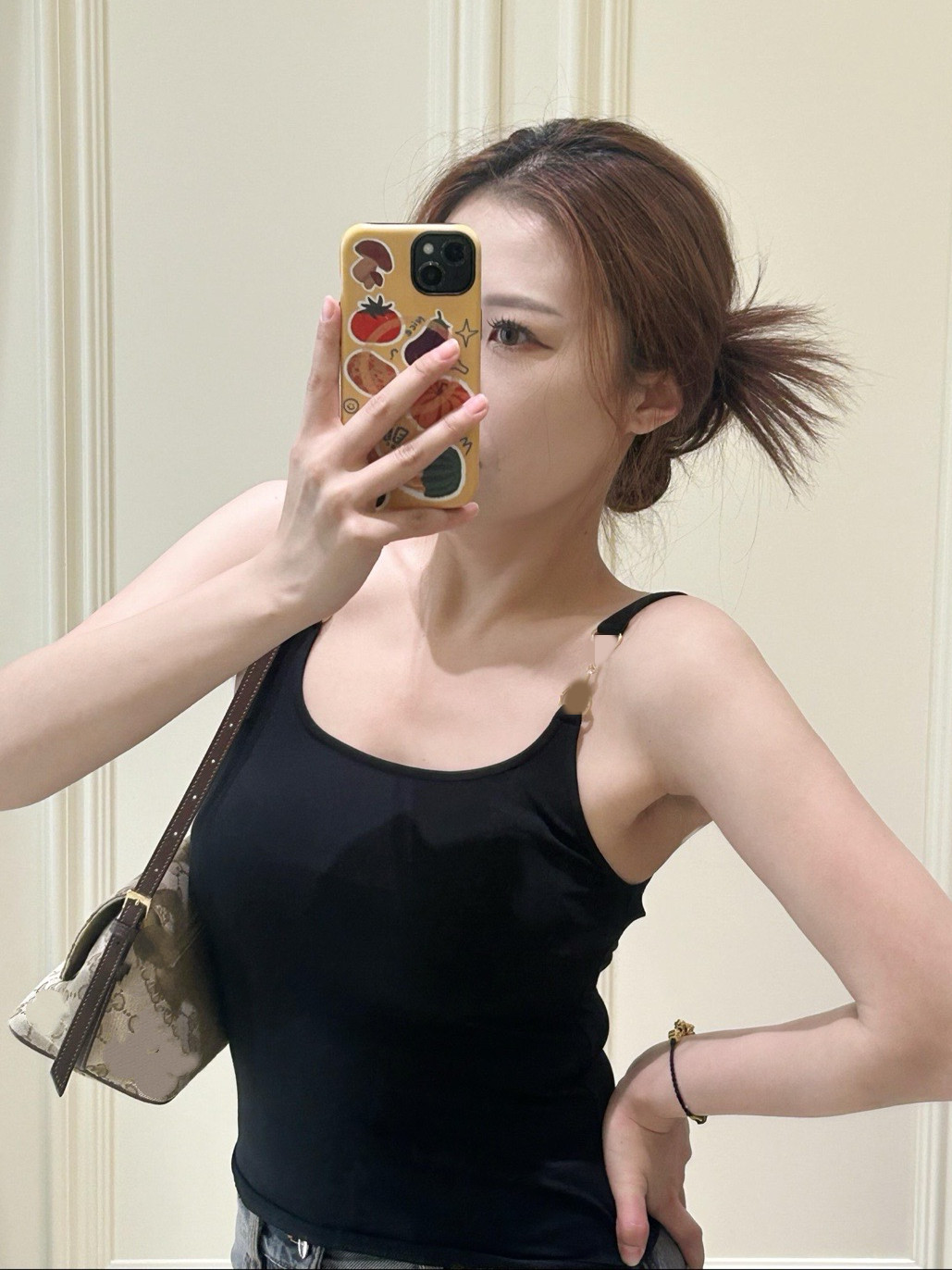 ZHOU买手店｜26春夏新款 黑色 白色马衔扣肩带修身吊带背心上衣女