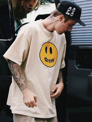 Та же самая звезда Дрю Хаус Тэск -Тэско Улыбка Лица Печать Нейтральный ветер Gajie круглая шея короткая -