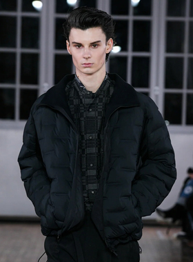 国内现货 White Mountaineering Seamless Down Jacket无缝羽绒服