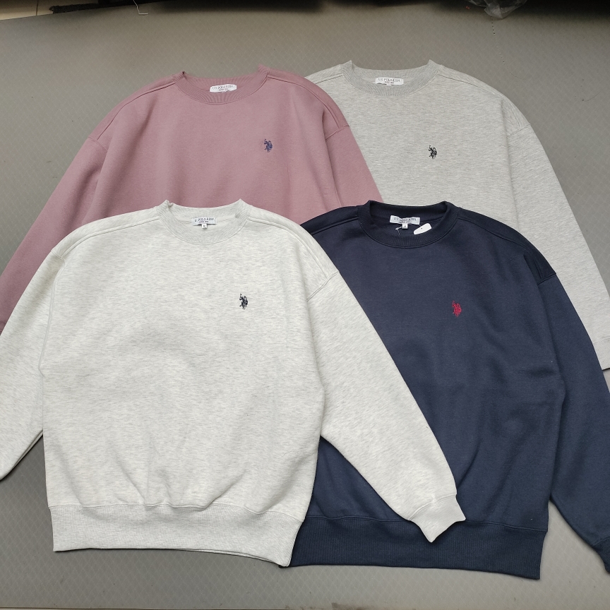 日单男女同款秋冬加绒套头宽松落肩刺绣马卫衣绒衣绒衫外套