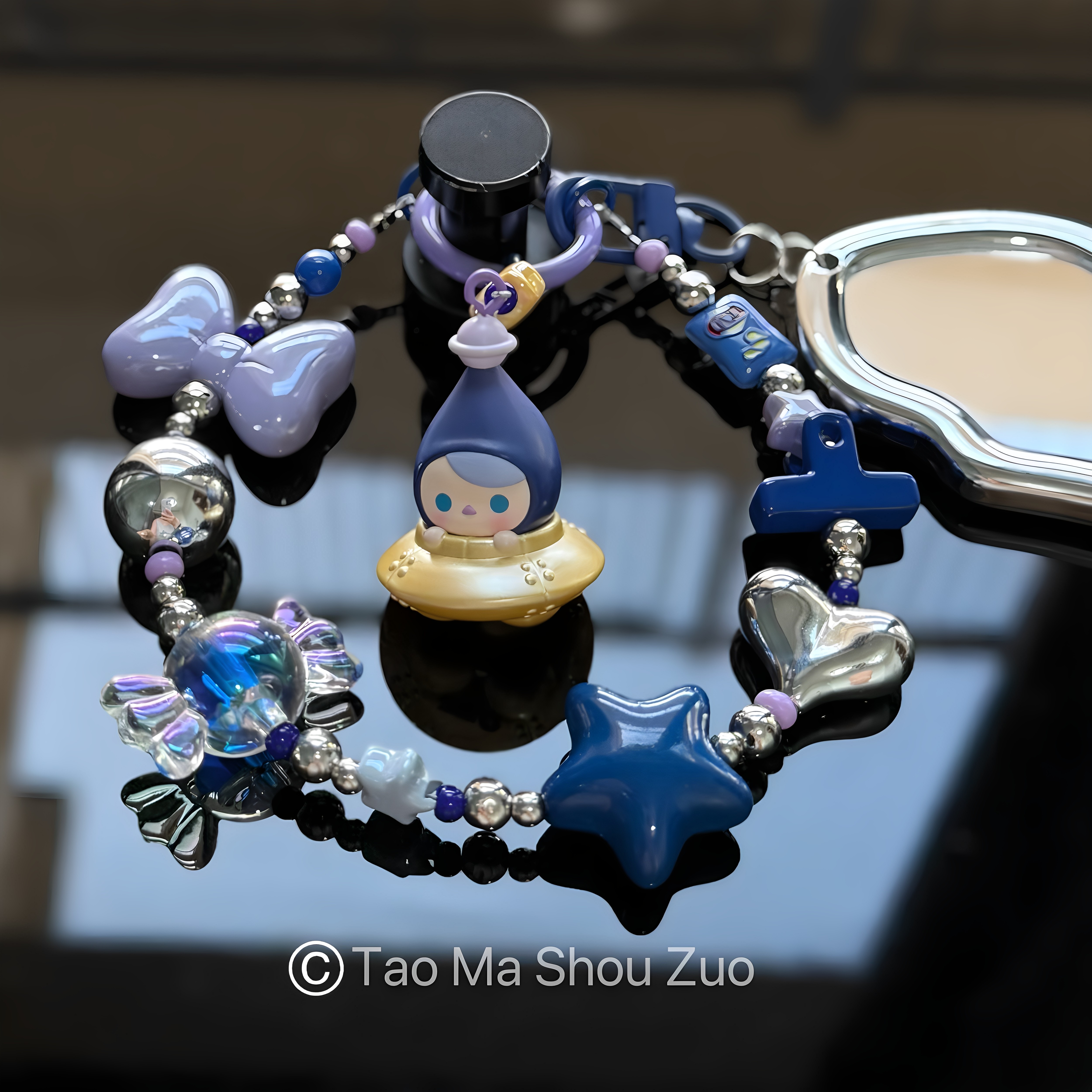 正版泡泡玛特飞碟毕奇外星人蓝紫色原创DIY萌粒手机挂链水杯挂绳