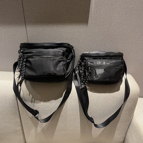 香港风大容量休闲马鞍包