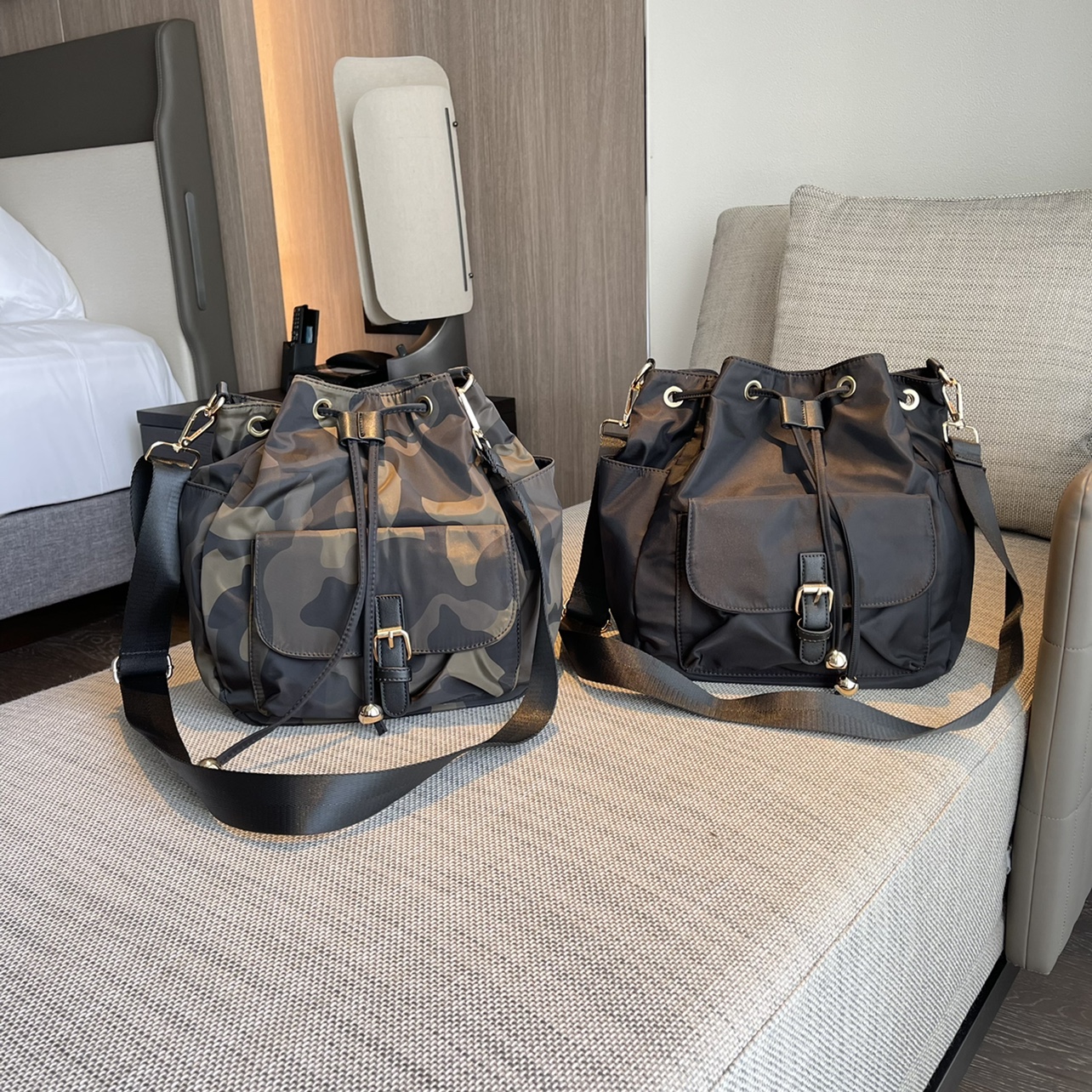 韩版尼龙布时尚质感新款水桶包女