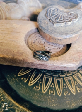中古树叶造型开口戒指孤品！合金还是铜不确定！圈口14！有重量！