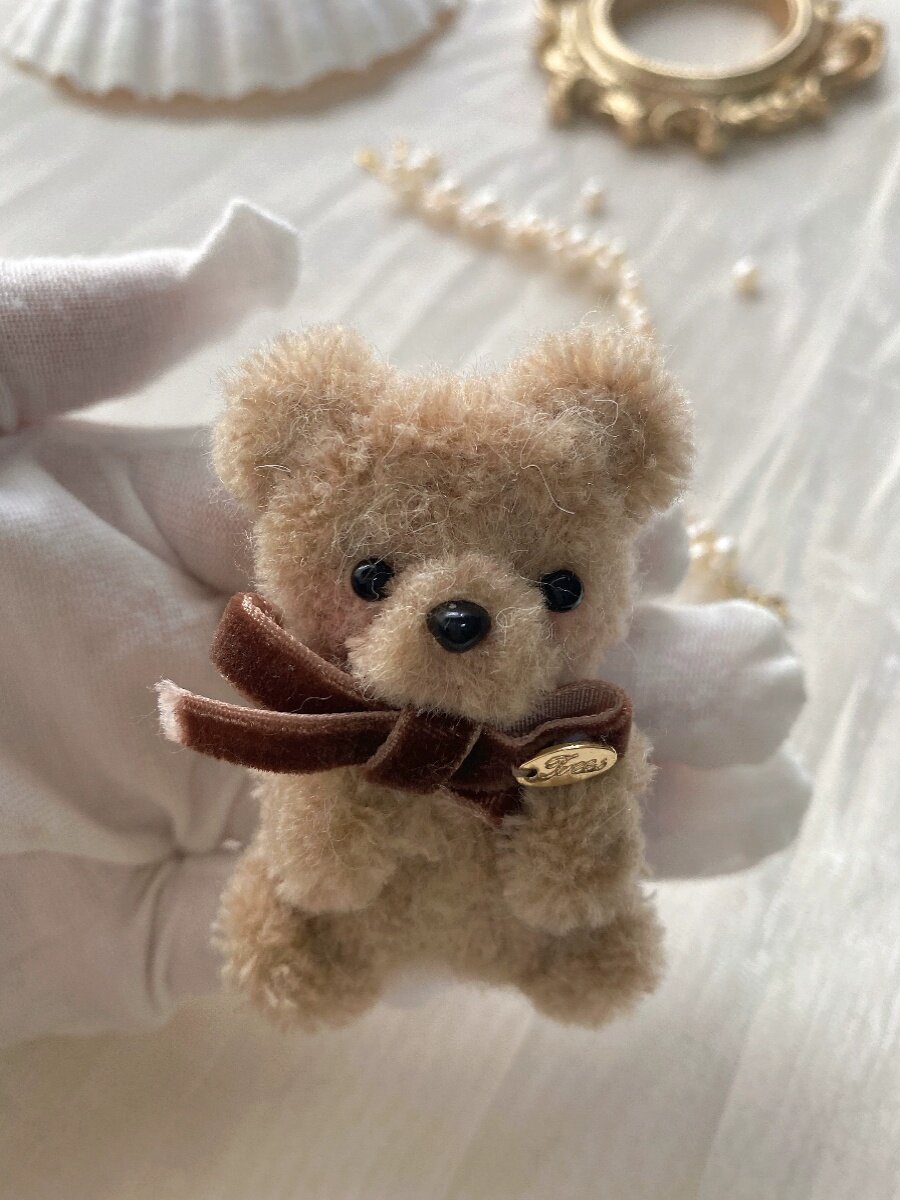 Original plush bear hair clip brooch for women, two-in-one safety pin, clothing doll, sweater brooch, scarf decoration, pendant.