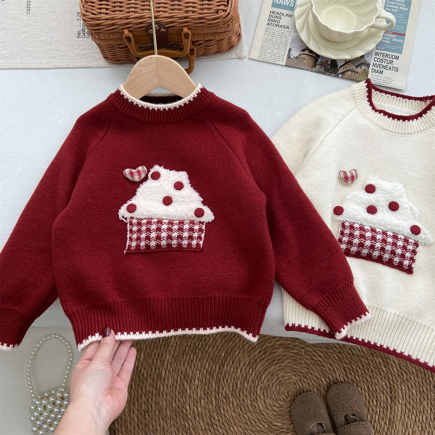 女童红色毛衣冬季2025新款洋气圆领针织衫外穿加厚加绒保暖打底衫