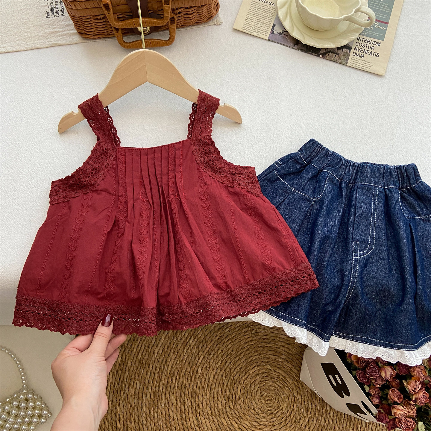 女童套装夏季2026新款宝宝夏款时髦洋气红色蕾丝吊带花边牛仔短裤