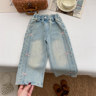 女童裤子2026新款时尚洋气牛仔裤韩系春秋季浅蓝色蝴蝶结直筒裤潮
