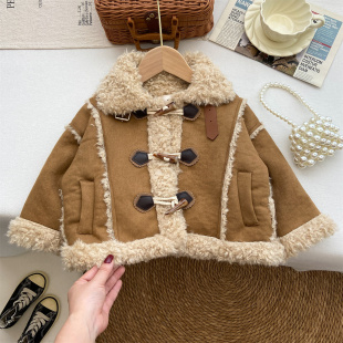 女童外套2025新款加厚加绒鹿皮绒羊羔绒冬季皮毛一体牛角扣上衣潮