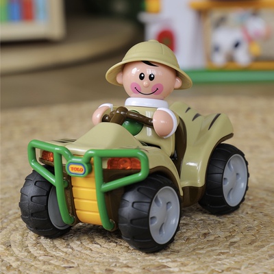 Tolo婴儿玩具车回力摩托车带公仔