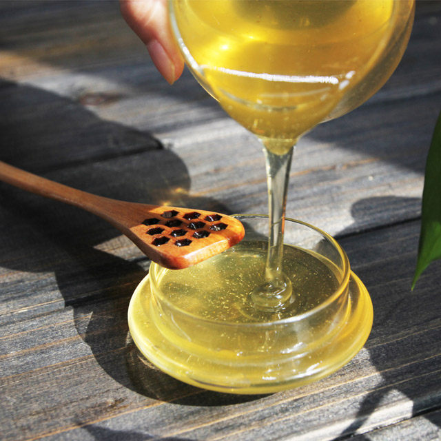 natural Farm Production honey Medlar honey Qinghai pure wild bottled 620gin the Traditional nourishing food , Honey  category - from Buy2taobao.com to provide professional Taobao agent buy service