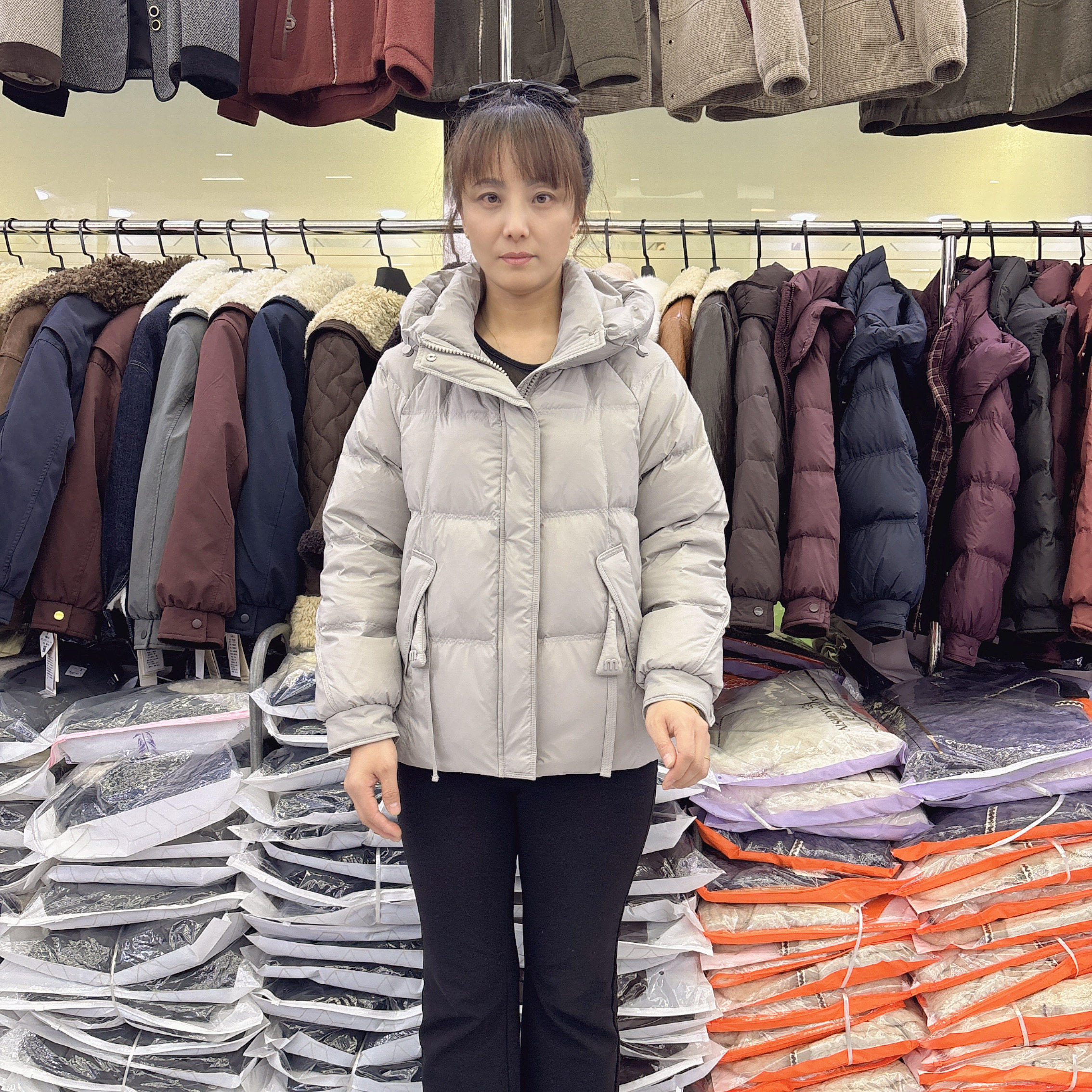 2025冬季新款百搭长袖连帽羽绒服女宽松休闲短外套上衣女士妈妈装