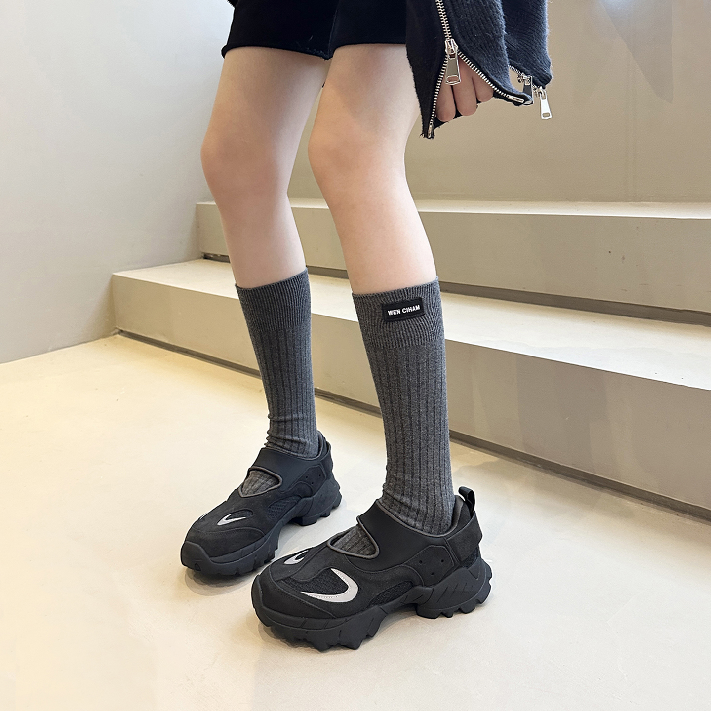 新款一脚蹬镂空厚底丑萌鞋休闲鞋