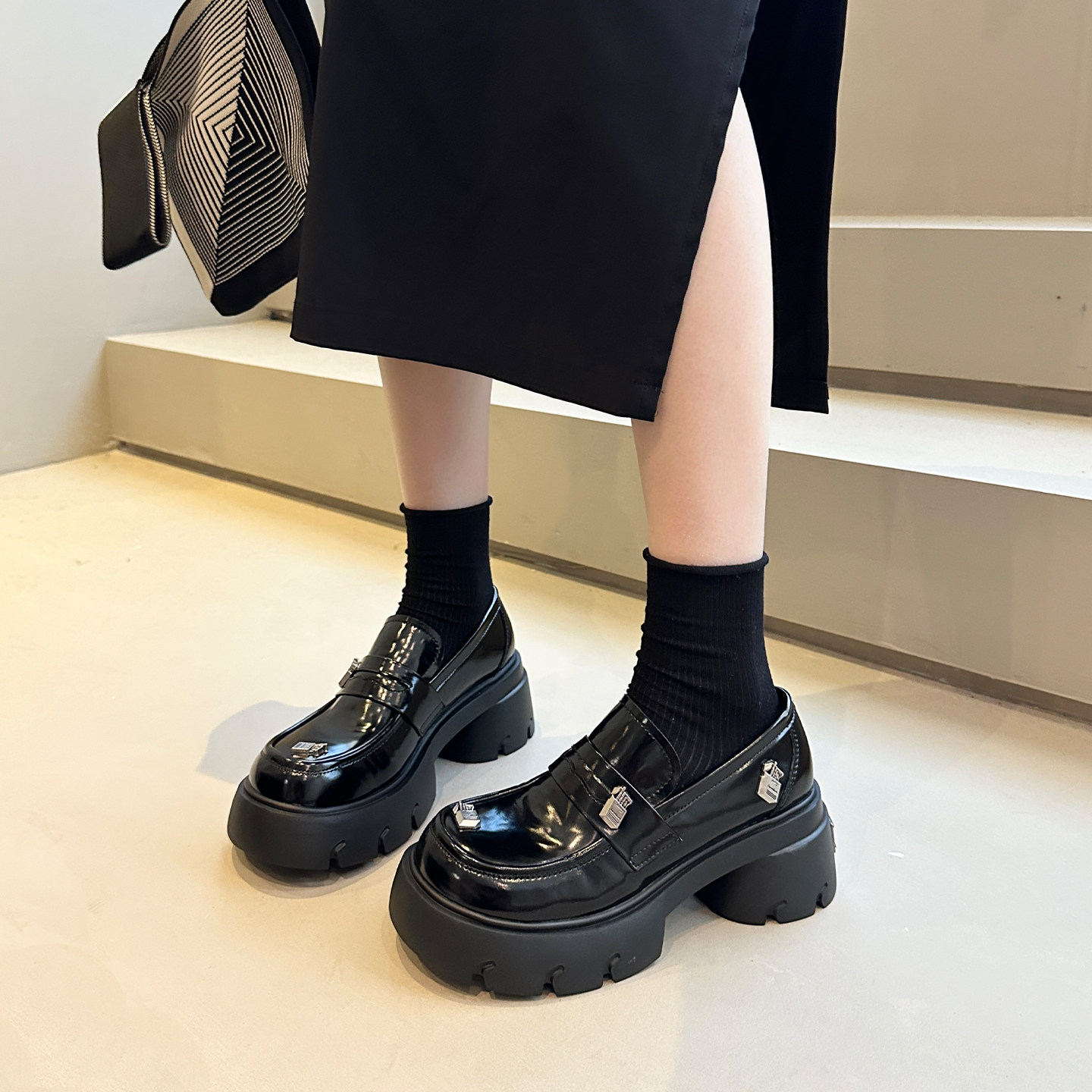 2025秋季新款潮流真皮乐福鞋