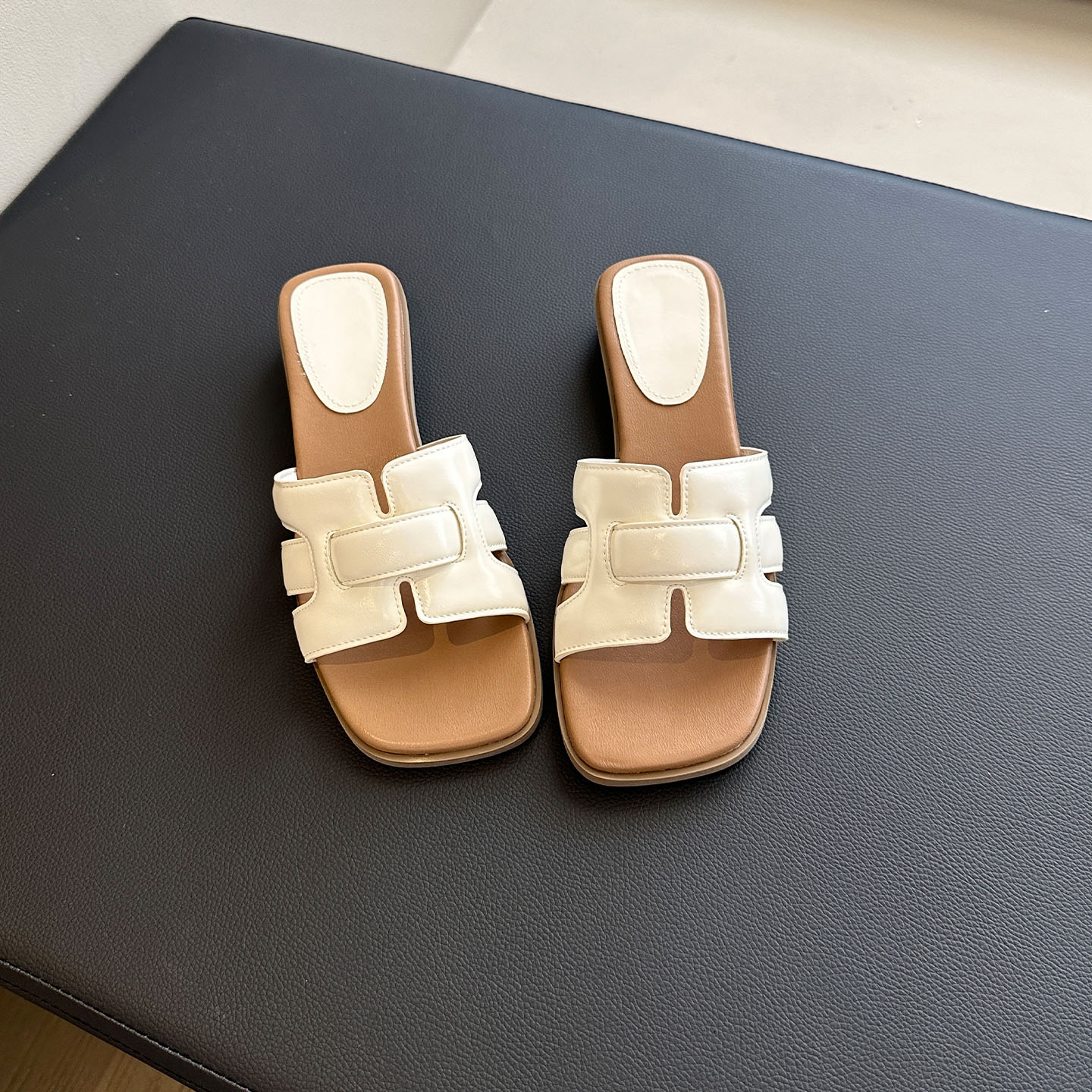 2025夏季新款罗马凉拖鞋