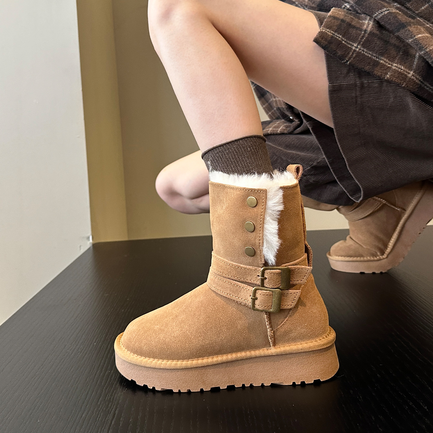真皮厚底皮带扣加绒雪地靴女款