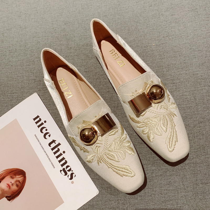 2025年新款国风刺绣布面方头软底豆豆鞋女一脚套舒适百搭平底单鞋,女鞋,浅口单鞋,淘宝优惠券,粉丝福利购,淘宝优惠卷